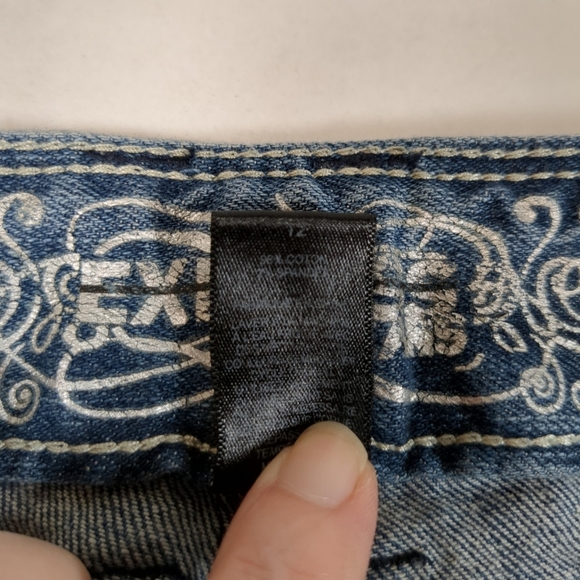 Express Jeans Women's Cuffed Denim Shorts , Size 12 - Picture 5 of 7